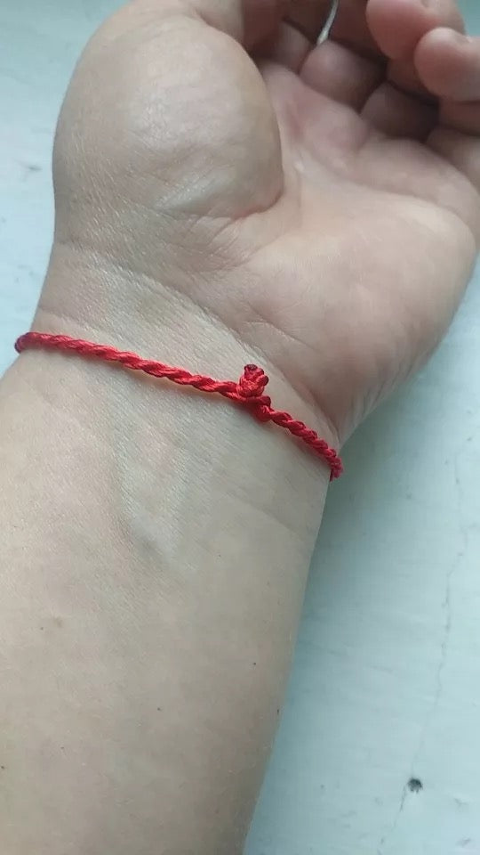 PULSERAS HILO ROJO